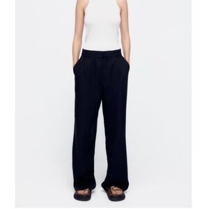 Chic Black Wide-Leg Trousers